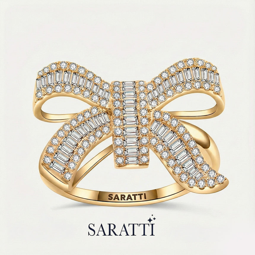 18K Yellow gold on a grey background | SARATTI