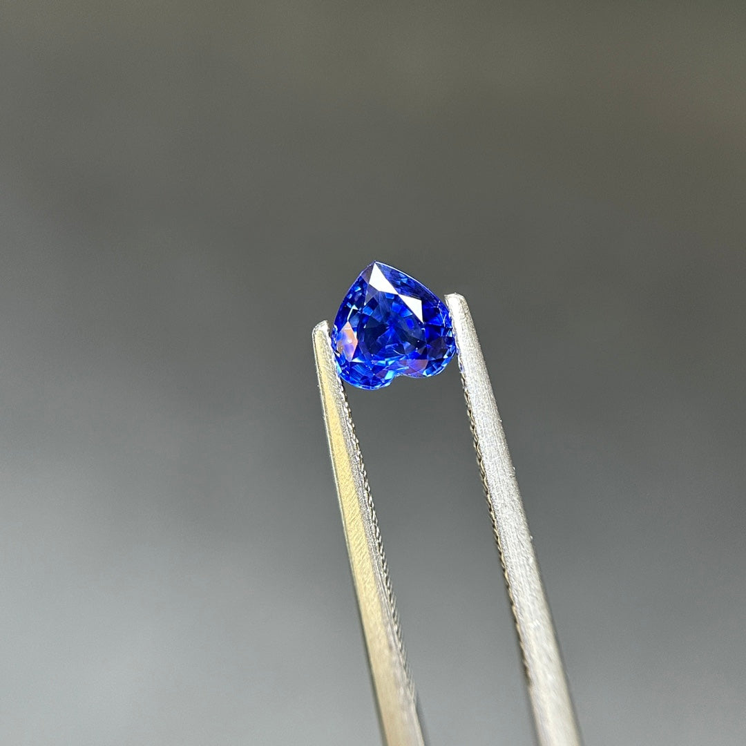 1.28cts Royal Blue Ceylon Heart Sapphire Gemstone | IGS Certified | Unheated