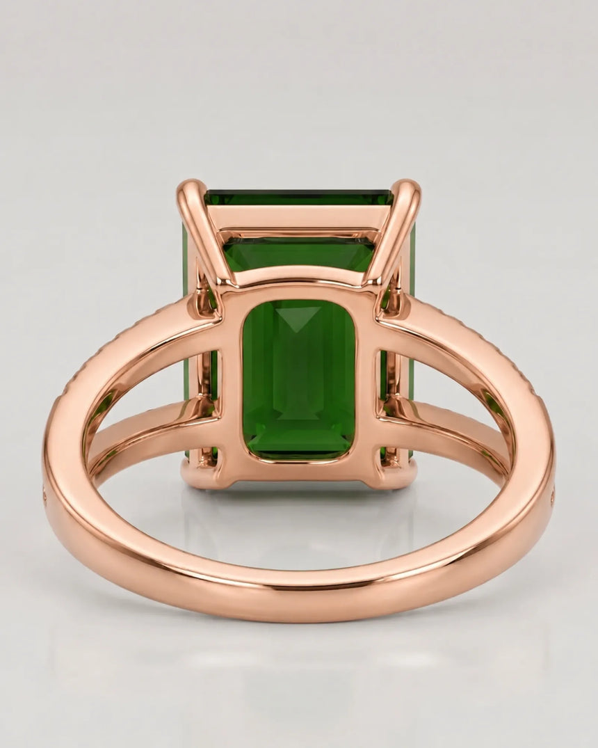 Luxora Green II tourmaline ring with diamond split shank in 18K rose gold | SARATTI