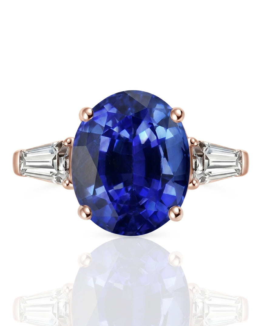 Luxury blue sapphire three-stone ring with baguette diamonds in 18K rose gold | SARATTI