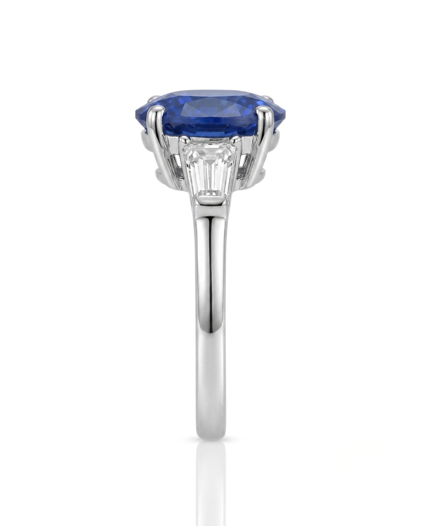 Luxury blue sapphire three-stone ring with baguette diamonds in 18K white gold - SARATTI
