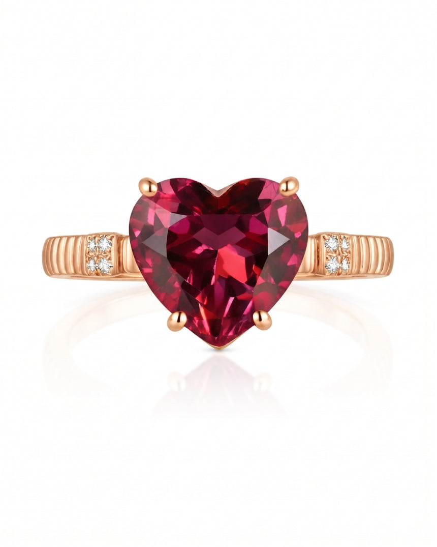 Luxury crimson tourmaline heart ring with diamond details in 18K Rose Gold | SARATTI