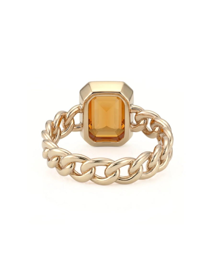 Luxury emerald cut sapphire ring with bold chain design in 18K yellow gold | SARATTI