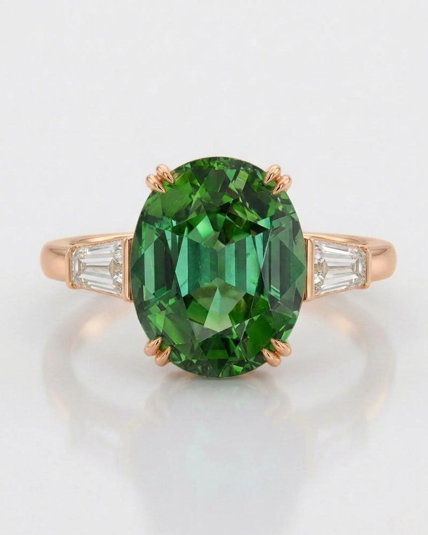 Luxury green tourmaline and diamond ring in rose gold with refined three-stone design | SARATTI