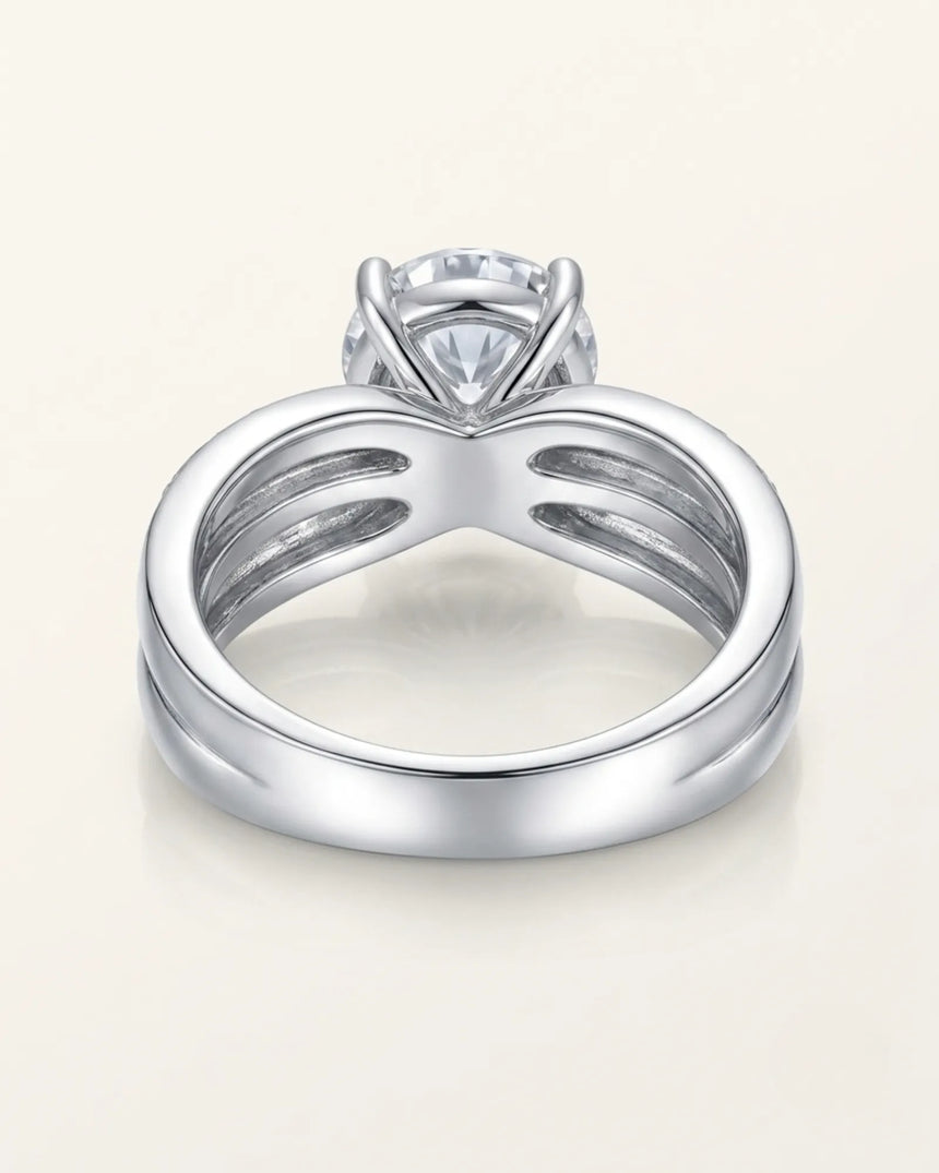 Luxury moissanite engagement ring with floating centre and enduring platinum craftsmanship | SARATTI