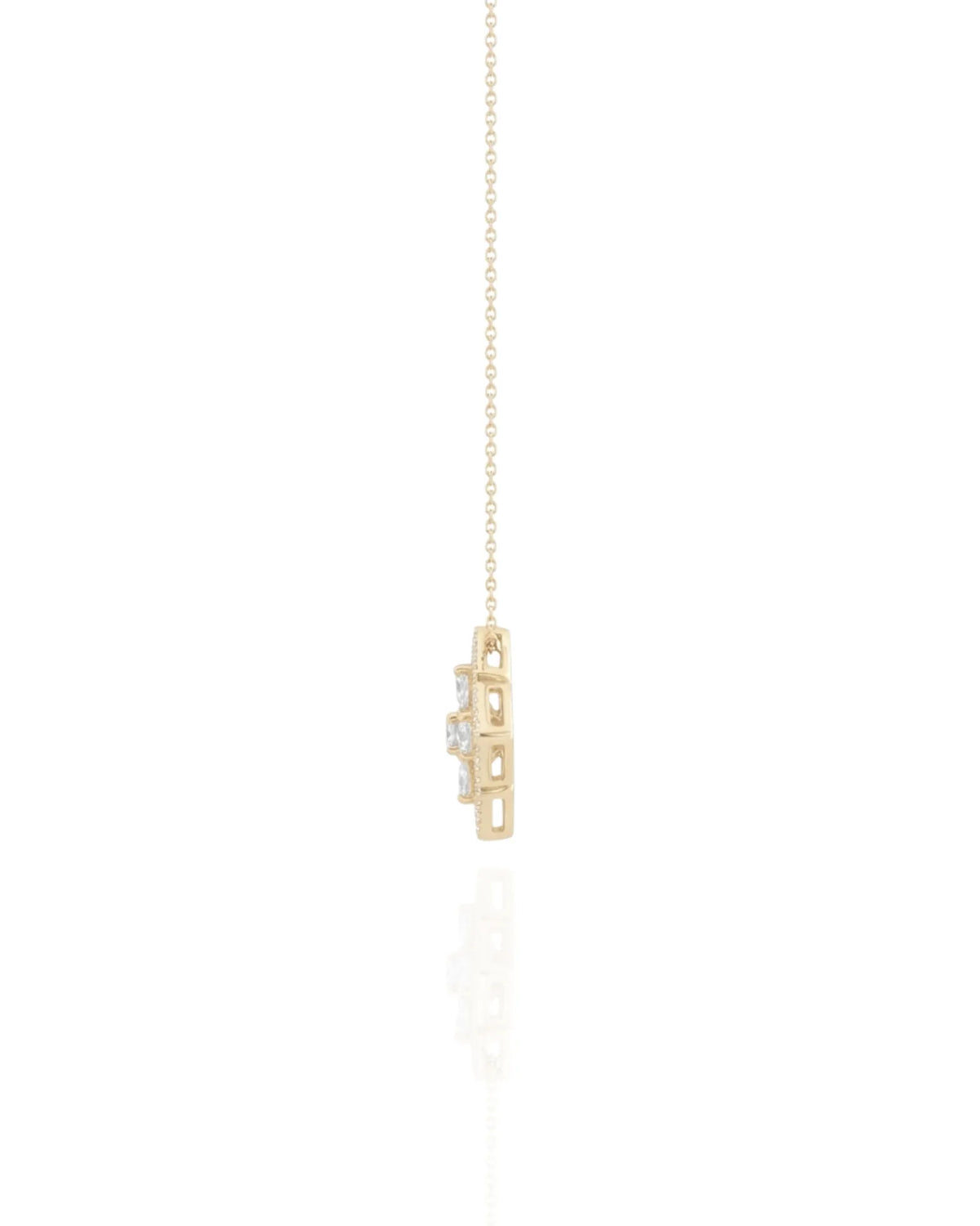 Luxury pendant necklace for modern classic jewelry styling in 18K Yellow Gold | SARATTI
