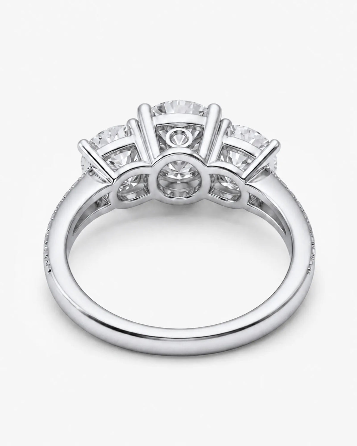 Luxury platinum moissanite split-shank ring with crisp brilliance and refined architectural detailing | SARATTI.