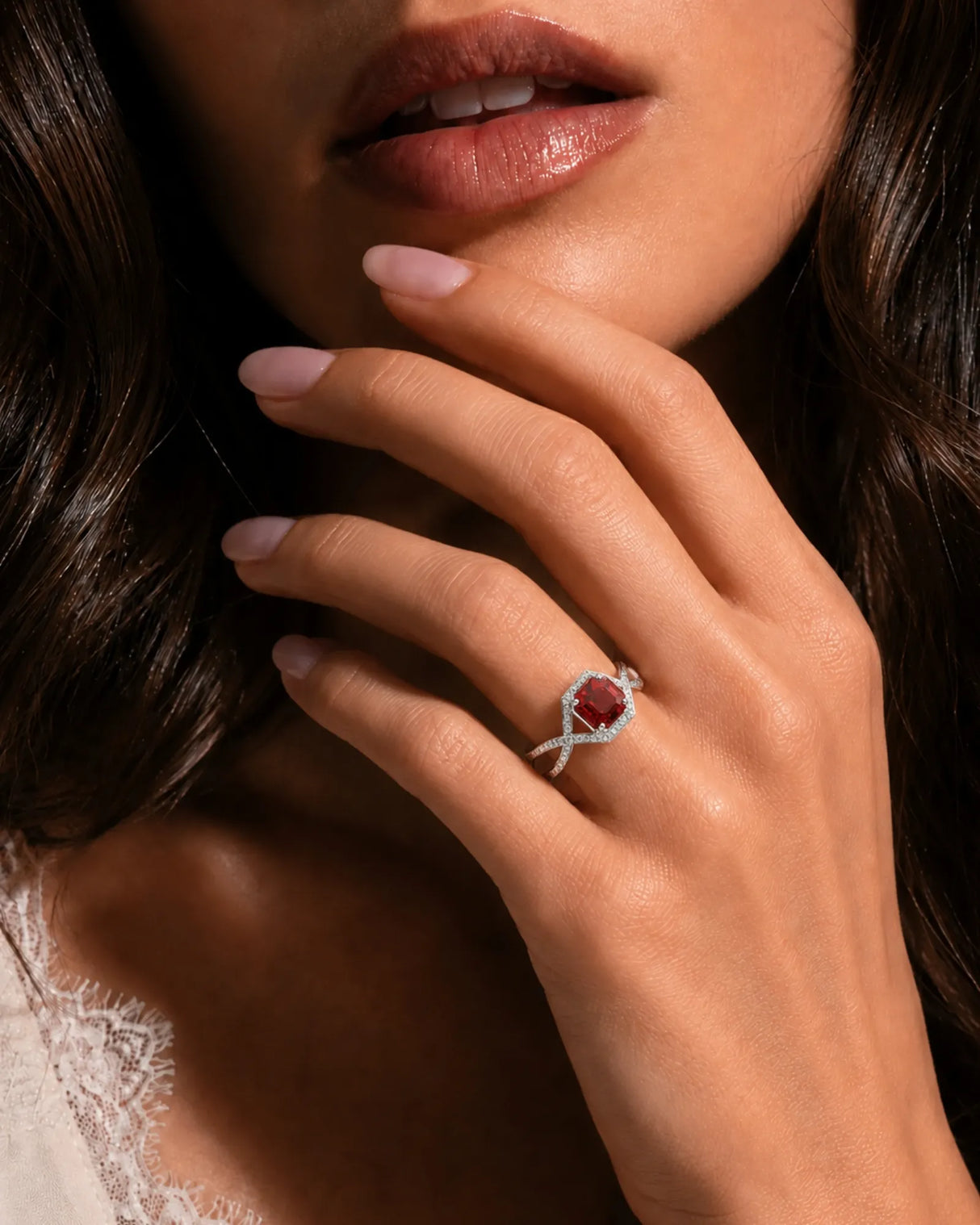 Luxury red-pink garnet and diamond ring in polished platinum - SARATTI