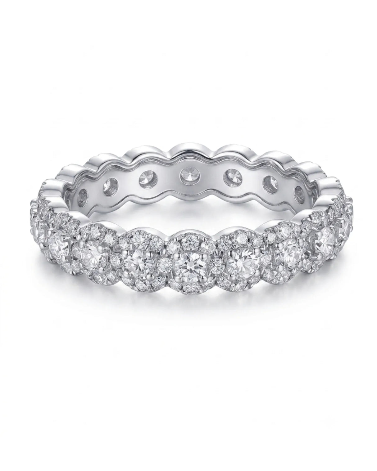 Luxury wedding ring with round diamonds and shimmering accents in 18K white gold for her | SARATTI