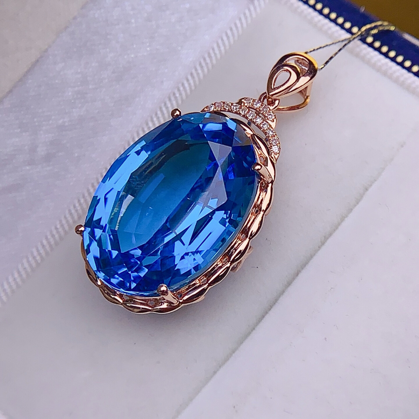 Regal Swiss Blue Topaz Pendant in Rose Gold