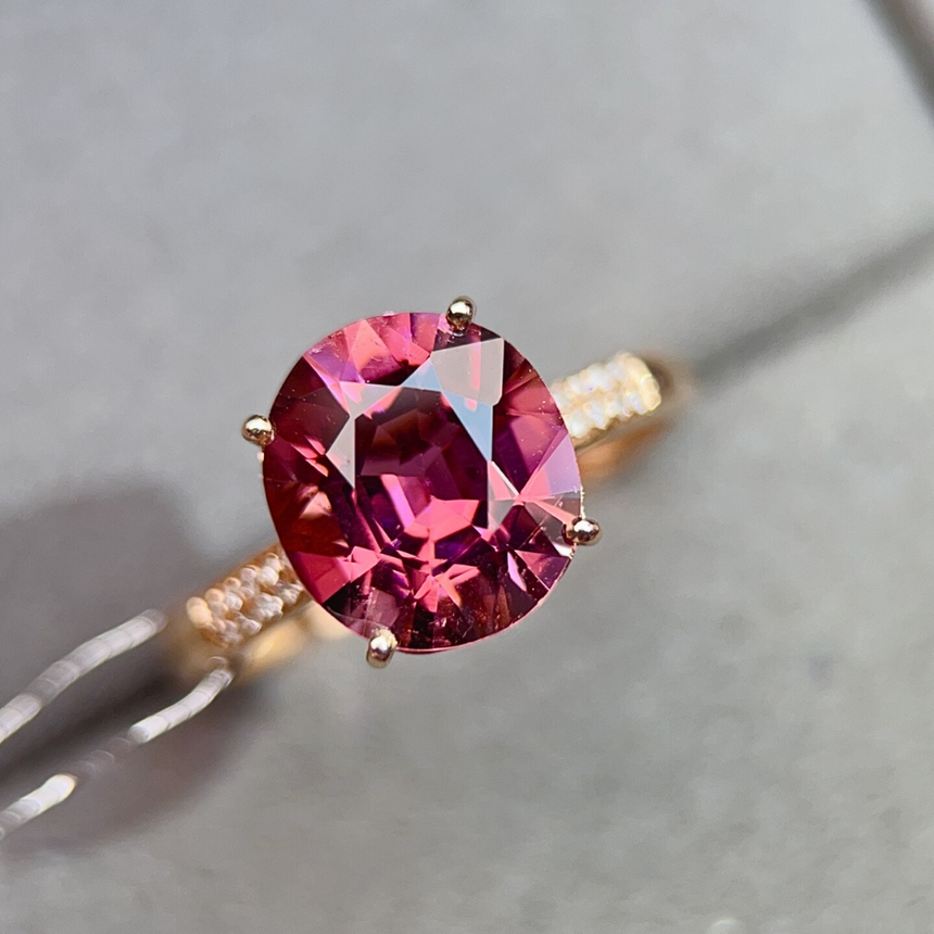 Tourmaline Ring with Diamond Shoulders in Rose Gold