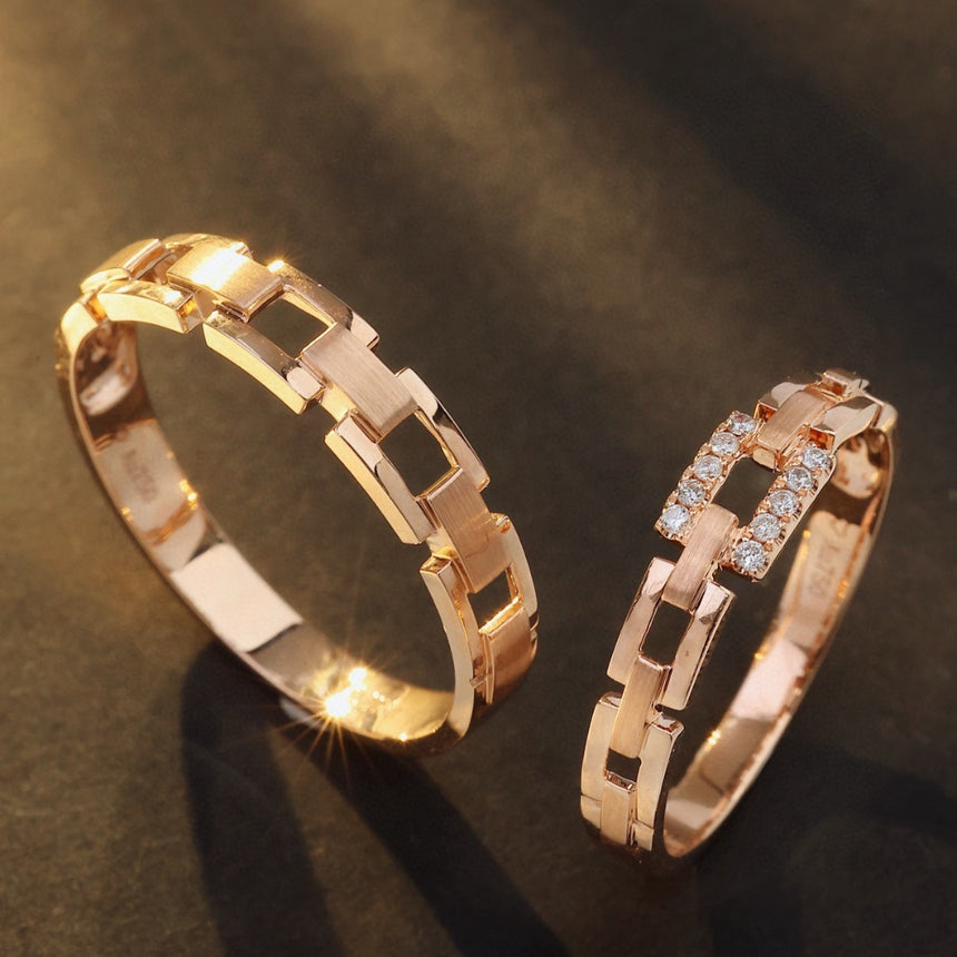 Infinity Link: His & Hers 18K Gold Wedding Band Set