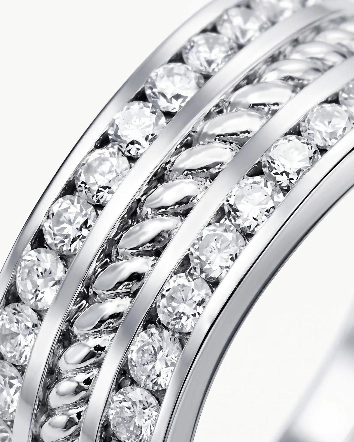 Men’s wedding band for marriage with rope motif and diamonds in platinum | SARATTI
