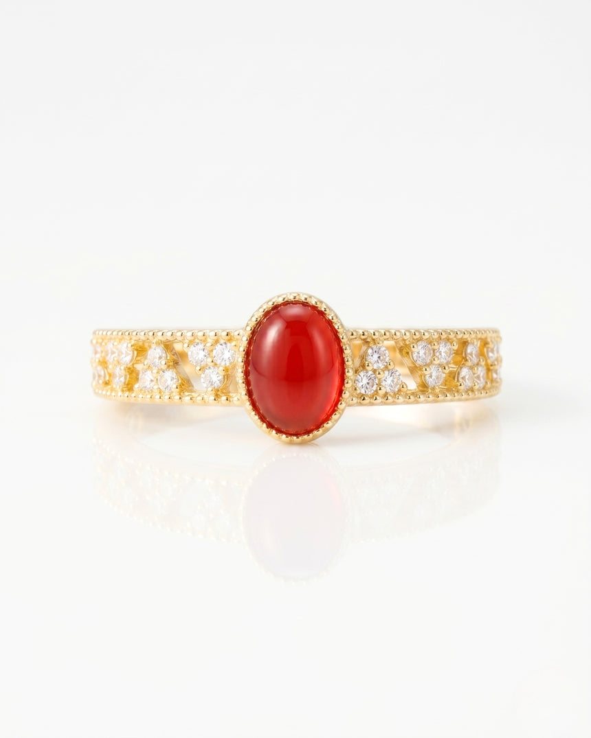 Milgrain ruby ring with round diamond accents and vintage openwork in 18K Yellow Gold | SARATTI