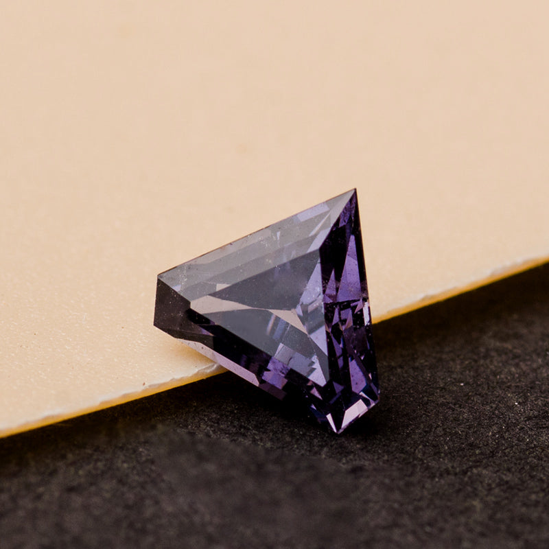Natural Spinel Gem in Unique Triangular Cut | Saratti