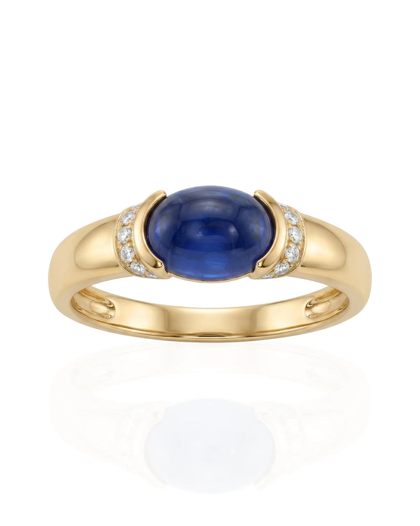 Natural royal blue sapphire ring with round diamond details in 18K yellow gold | SARATTI