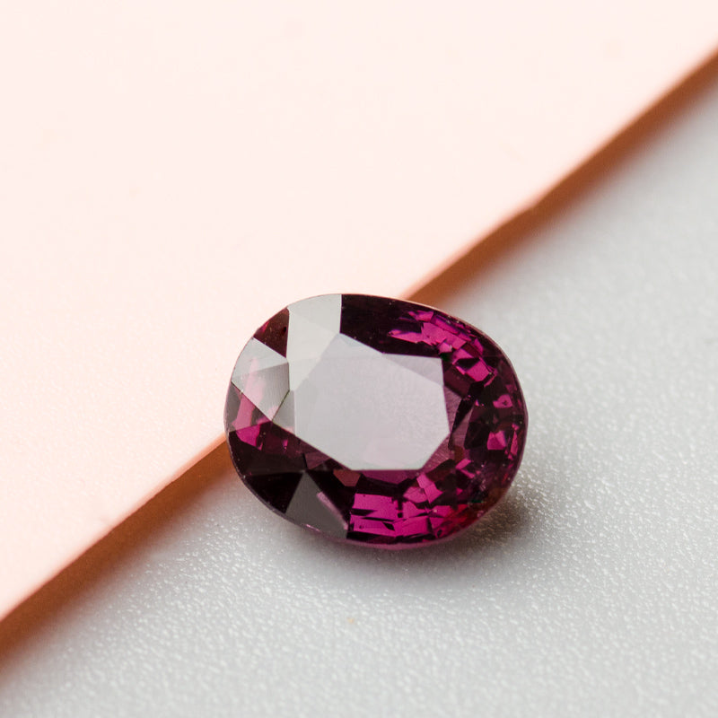 Oval Cut Natural Spinel Gemstone with Vivid Purple Tone | Saratti