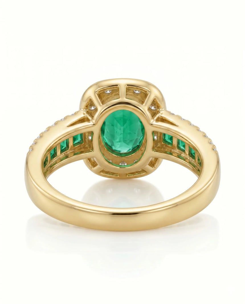 Oval natural emerald promise ring in 18K yellow gold | SARATTI