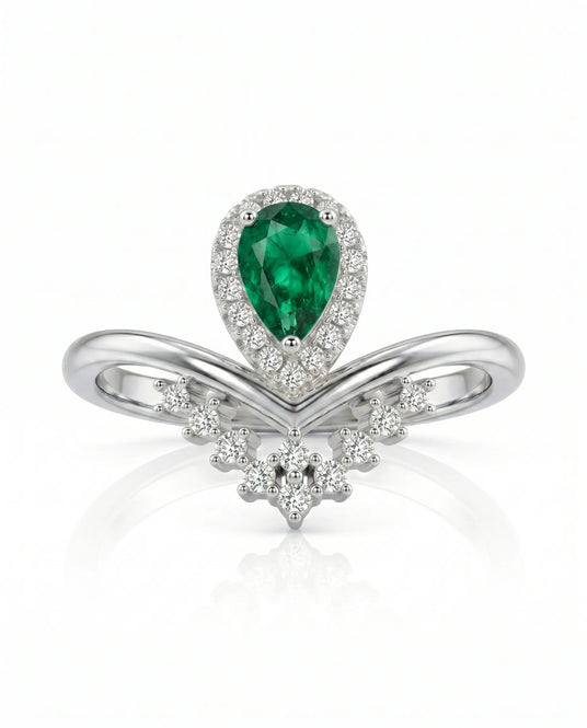 Pear shaped emerald promise ring in 18K white gold | SARATTI