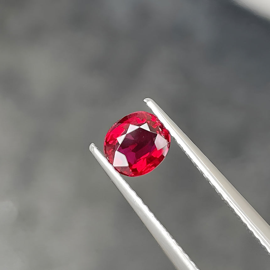 Eye Clean Pigeon Blood Red Natural Ruby Gemstone | Saratti Jewelry