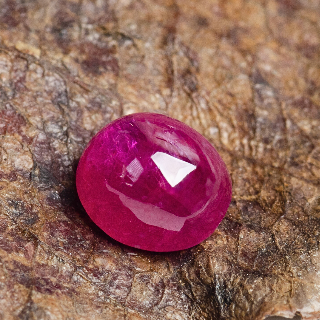 Red Burmese ruby cabochon 1.49ct loose gem for jewelry | SARATTI