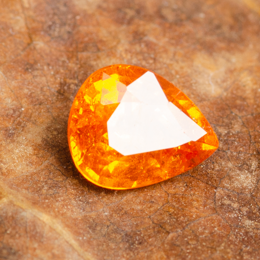 Rich Orange Pear Shape Sperssatine Garnet Gesmtone - SARATTI