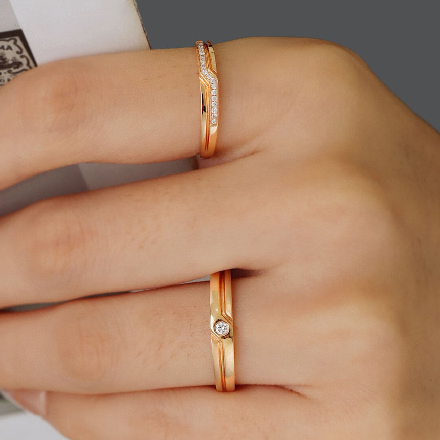 Model Wearing 18K Rose Gold Lightning Motif Channel Set Diamond Band Wedding Set | Saratti