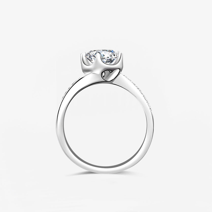 Ready To Ship Round Cut Diamond Engagement Ring on Finger | Saratti