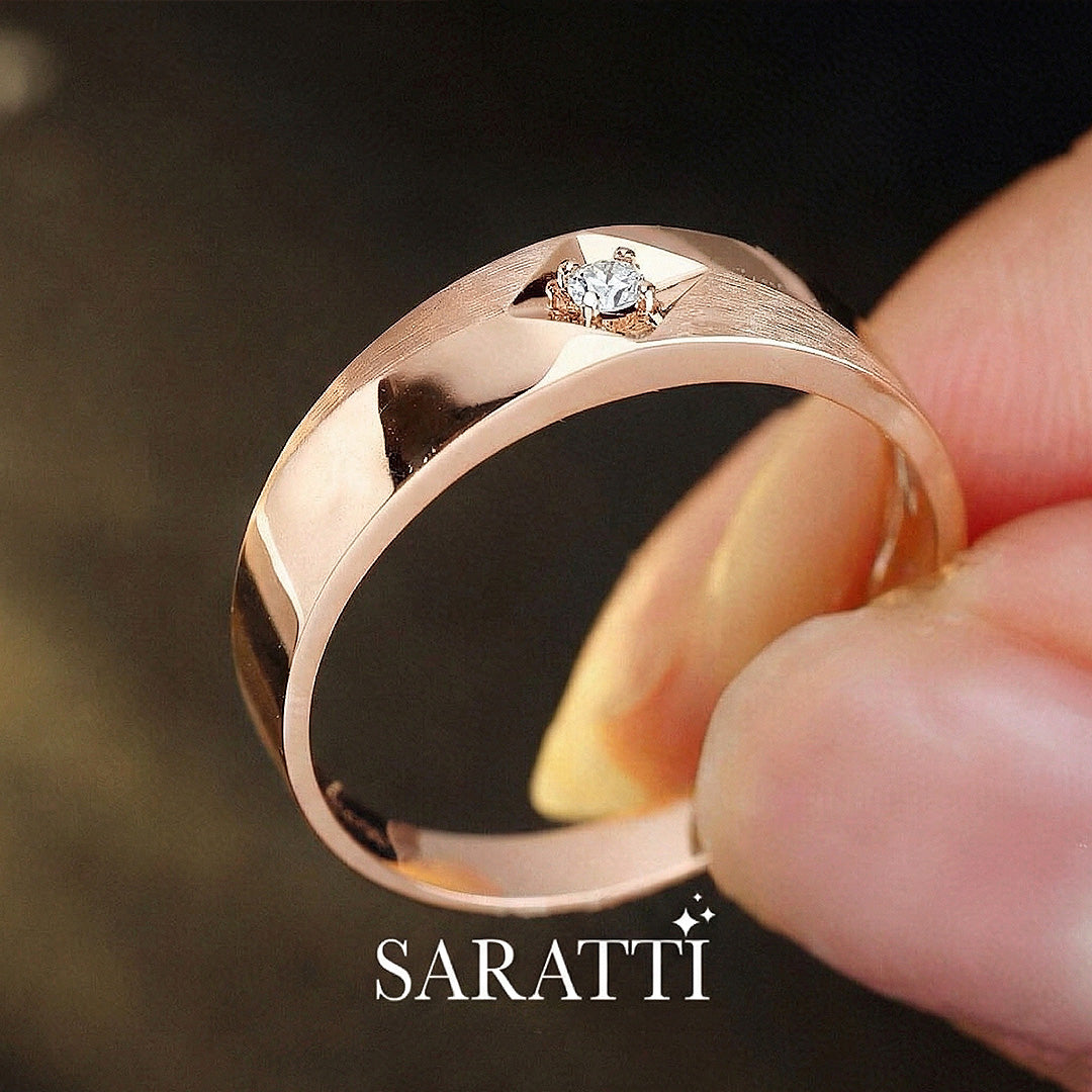 Cometa solitaire diamond ring worn on hand in 18K rose gold | SARATTI