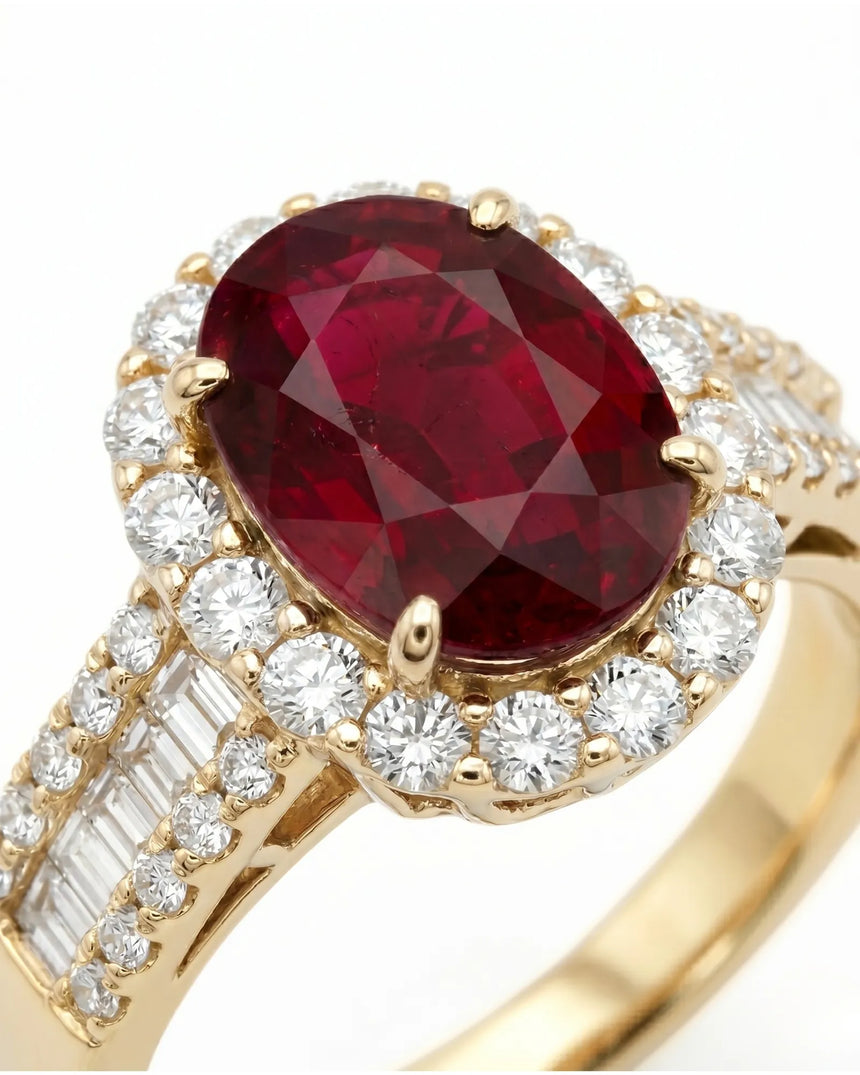 Ruby and diamond engagement ring with double halo in 18K yellow gold | SARATTI