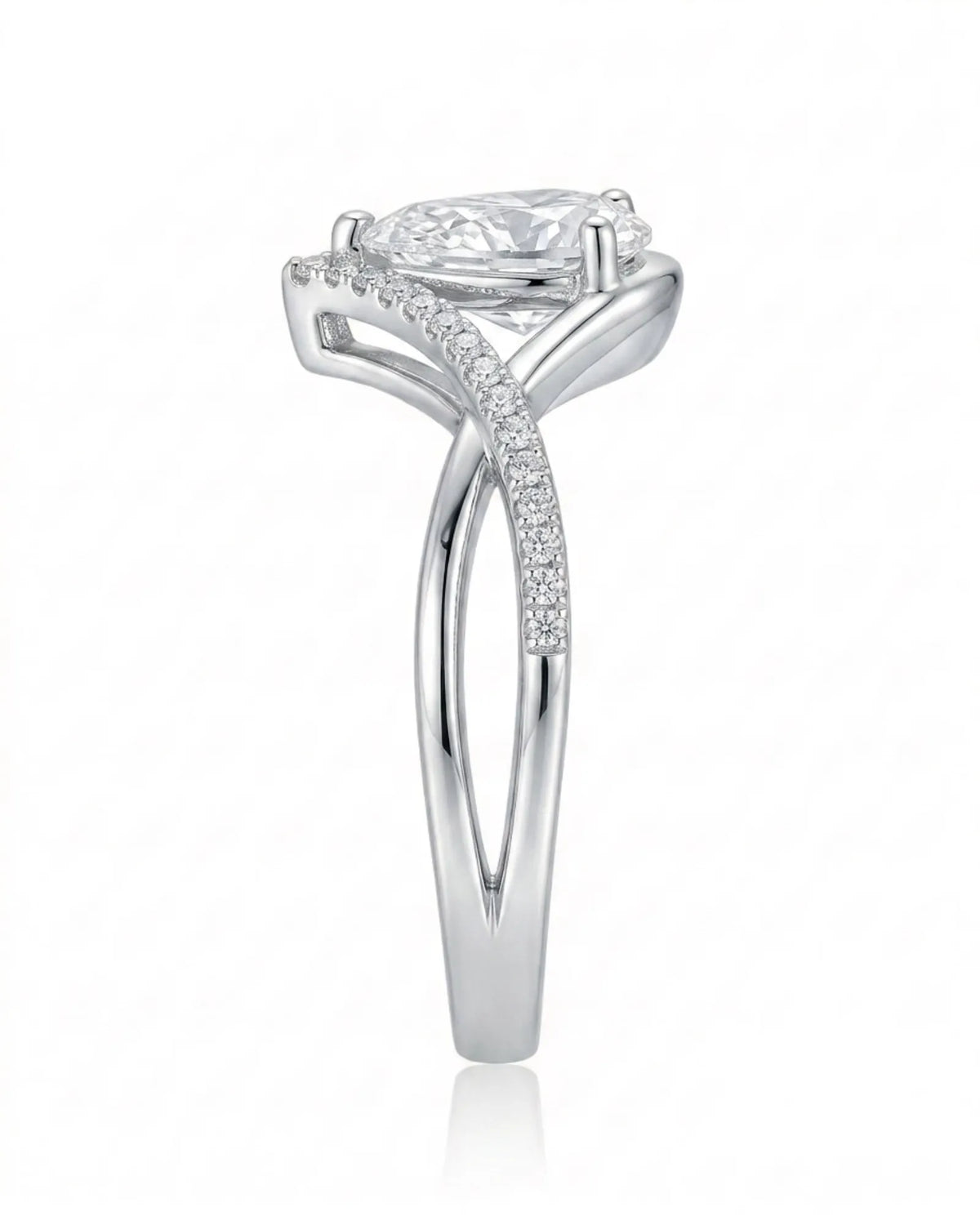 Claire – Natural Pear-Shaped Diamond Twisted-Shank Engagement Ring