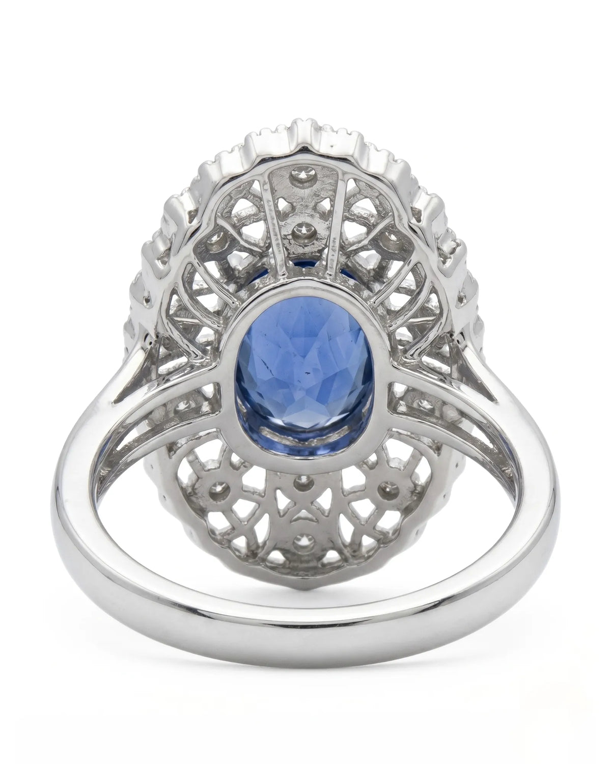Sapphire and diamond cocktail ring with vintage filigree design in platinum | SARATTI