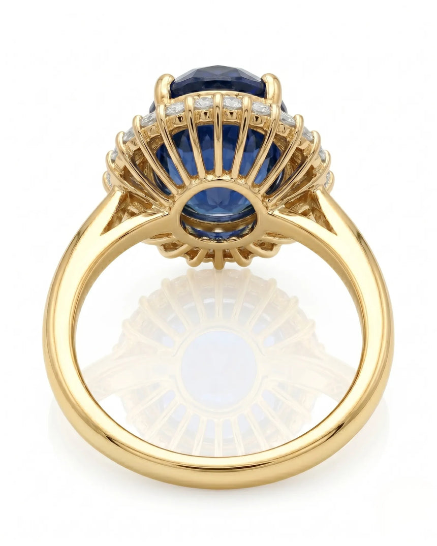 Sapphire and diamond engagement ring with royal halo design in yellow gold - SARATTI