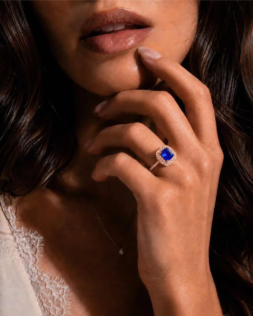 Sapphire and diamond promise ring with double halo design in 18K rose gold | SARATTI