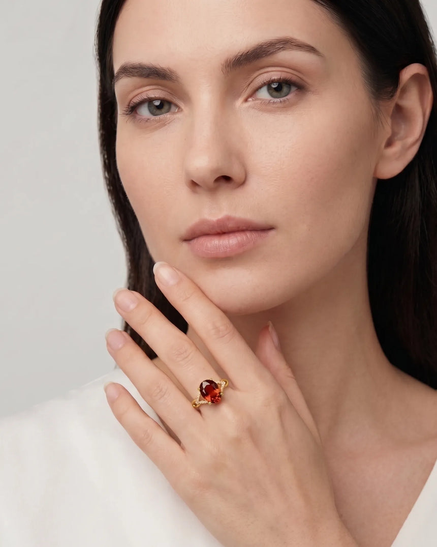 Solara diamond frame garnet ring with oval gemstone in 18K yellow gold | SARATTI