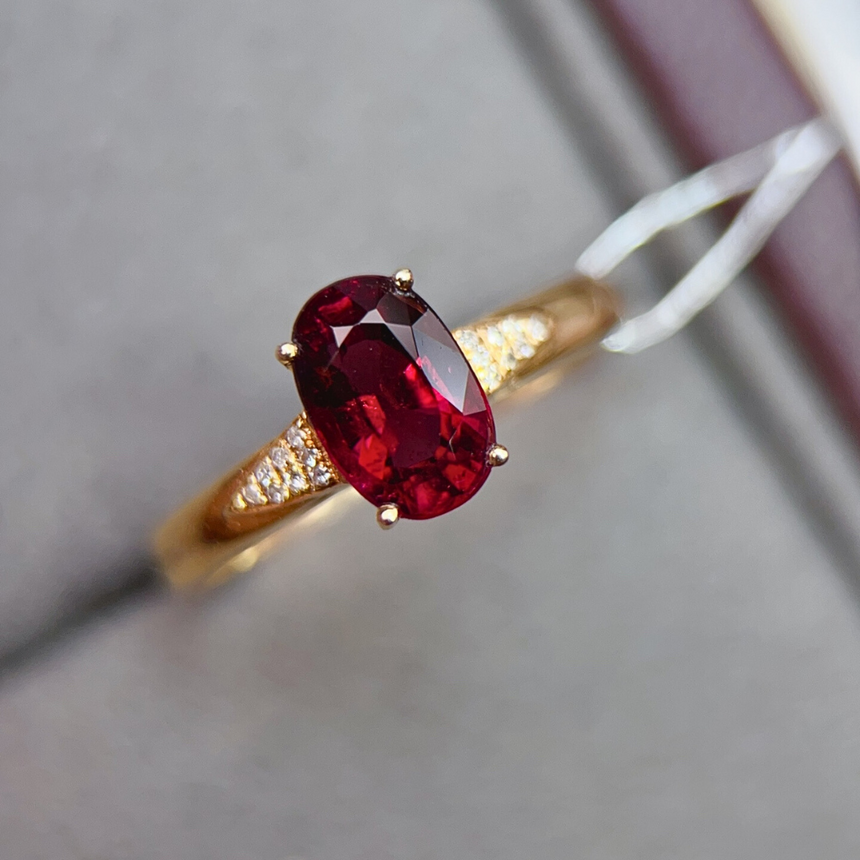 Luxury Red Tourmaline Tapered Ring