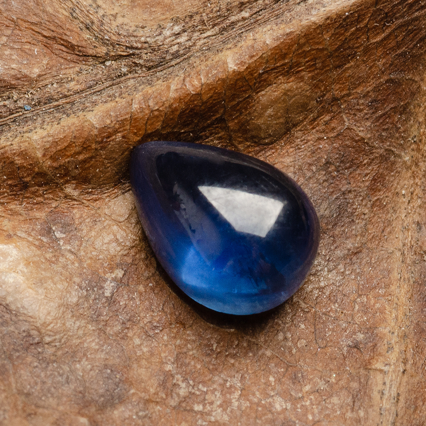 Top Down View of Natural Sapphire Cab | SARATTI
