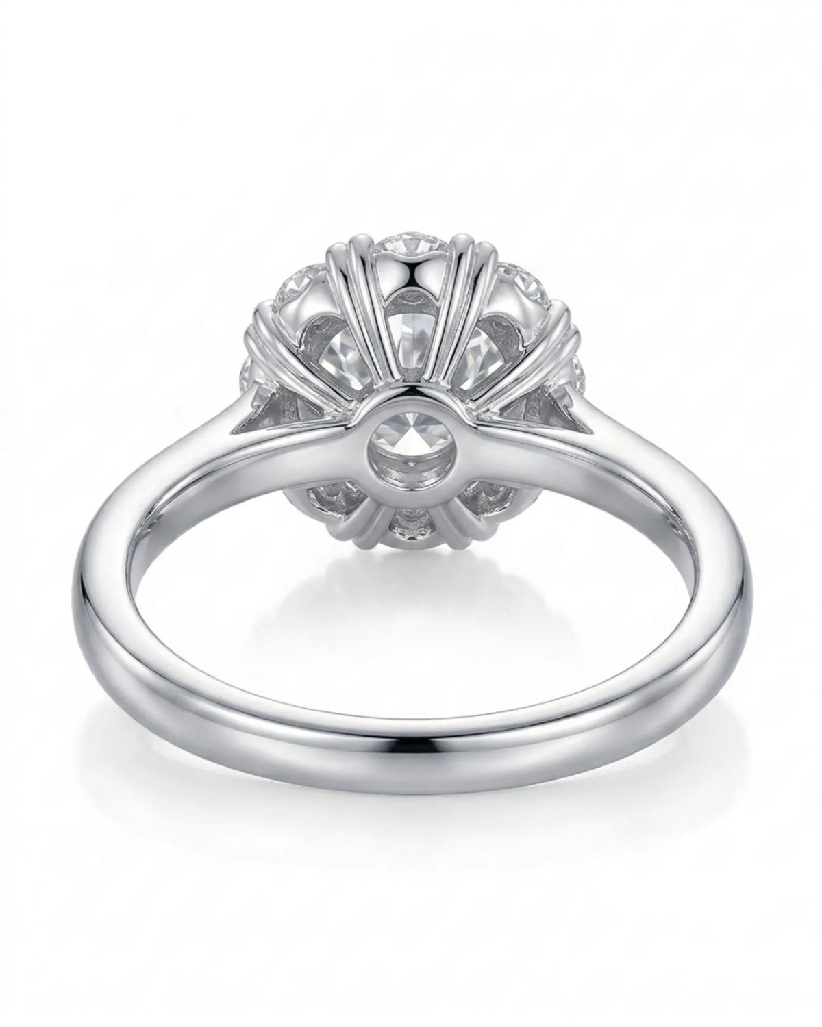 Sadi – Celestial Glow Natural Round Diamond Star Halo Ring