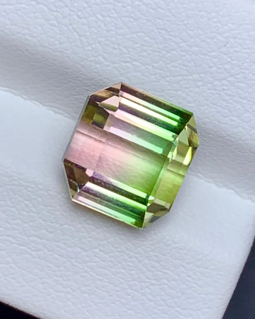 Watermelon Tourmaline measuring 8.8 × 8.8 × 7.2mm | SARATTI