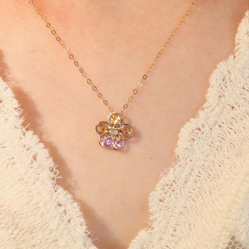 Model Wearing Rose Gold Floral Small Diamond Necklace | Saratti