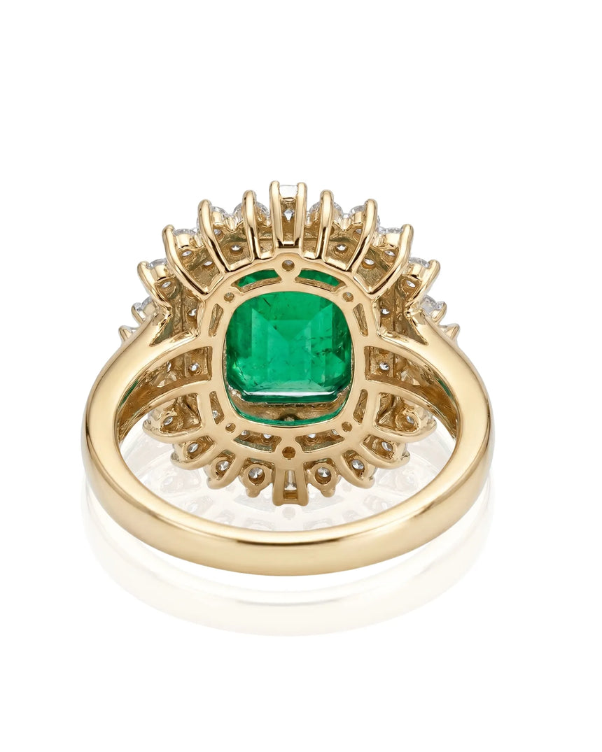 Yellow gold emerald and diamond ring with bold halo design | SARATTI
