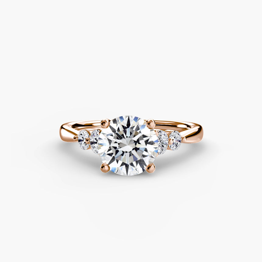 AMÉLIE – Round Cut Four-Stone Shoulder Solitaire Ring Setting in Rose Gold | SARATTI