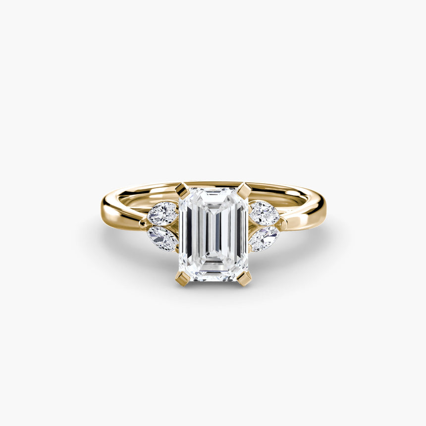AURELIA Emerald Cut four-stone shoulder solitaire ring setting in Yellow Gold | SARATTI