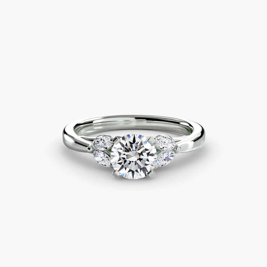 AURELIA – Round Cut Four-Stone Shoulder Ring Setting in White Gold | SARATTI