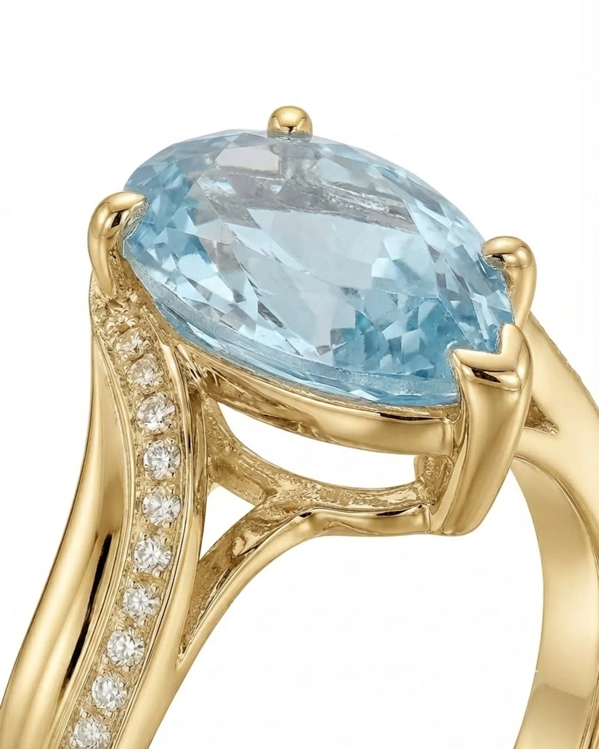 Aveline Vow Pear Cut Aquamarine Diamond Bypass Ring Setting in Yellow Gold, setting detail | SARATTI