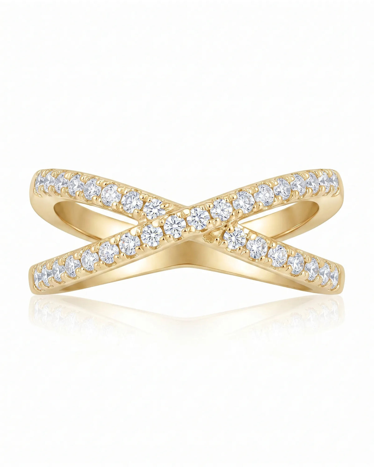 18K yellow gold criss cross wedding band highlighting the crossover silhouette and diamond-set upper band | SARATTI