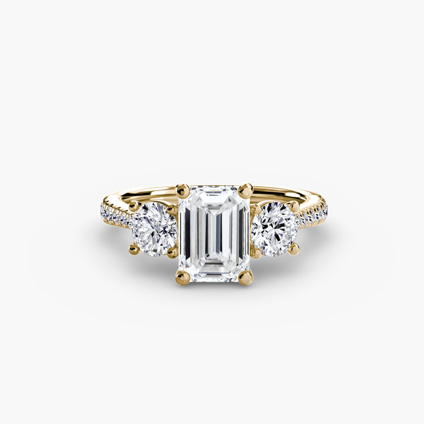 ÉTERNITÉ Emerald Cut three-stone pavé diamond ring setting in Yellow Gold | SARATTI