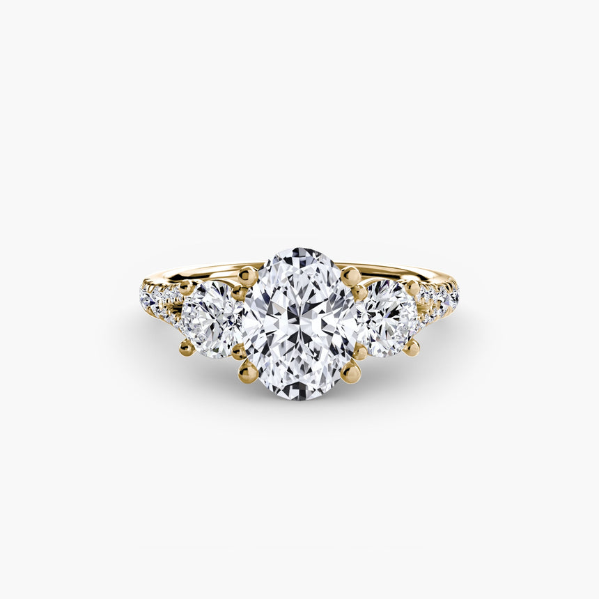 ÉTERNITÉ II Oval Cut three-stone pavé ring setting in Yellow Gold | SARATTI