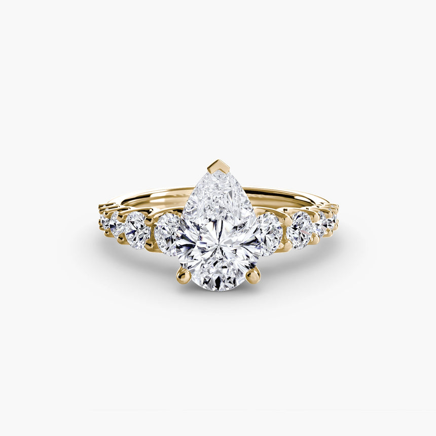 GRADUATED ACCENT – Pear Cut Diamond Ring Setting in Yellow Gold | SARATTI