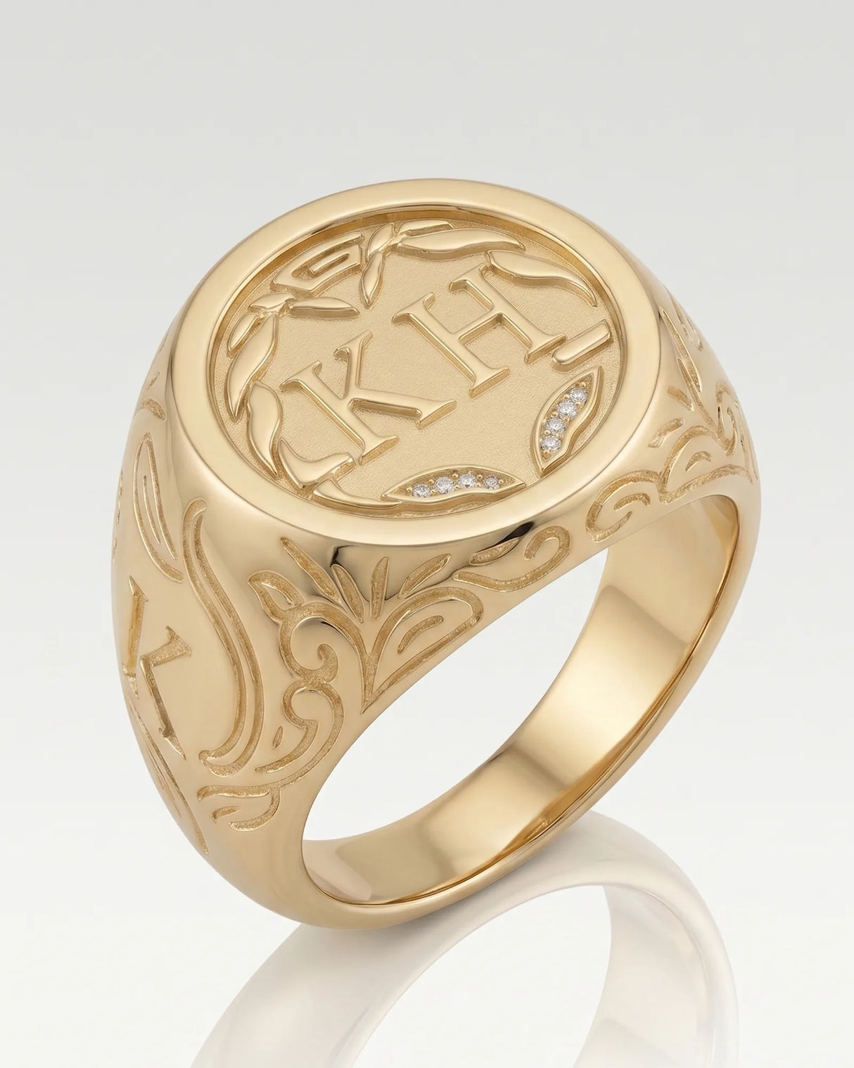 mens custom alphabet ring 18k yellow gold signet ring luxury personalized jewelry | SARATTI